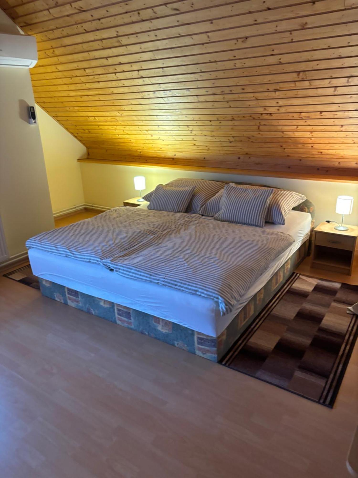 Afamado Apartman Fisli Hévíz Esterno foto
