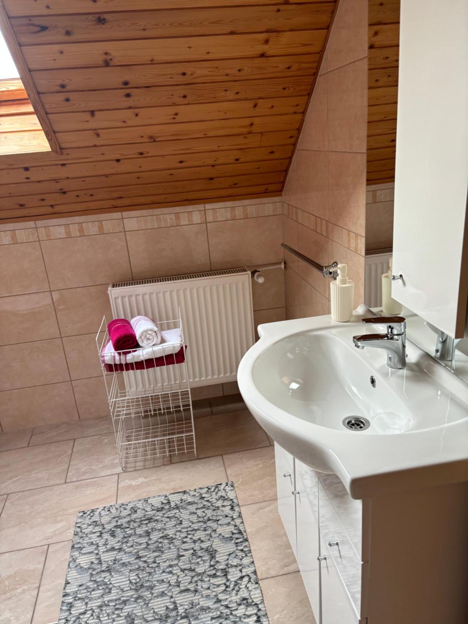 Afamado Apartman Fisli Hévíz Esterno foto