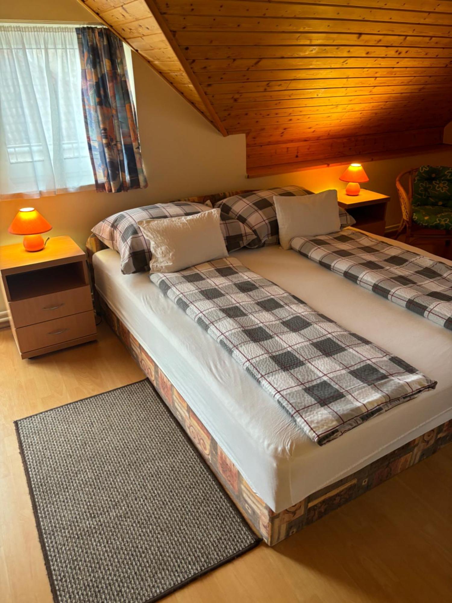 Afamado Apartman Fisli Hévíz Esterno foto